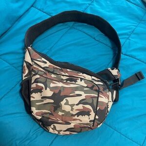 Bailey & Bella pet sling carrier